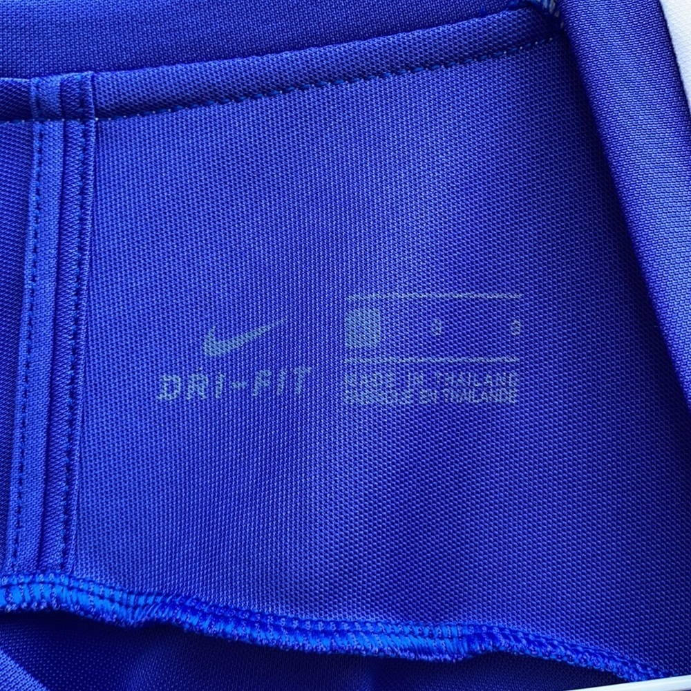 Nike tee - Picture 2 of 5